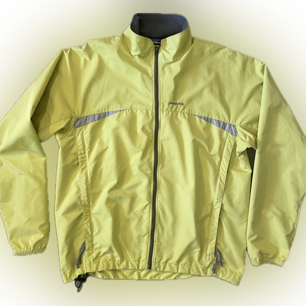 Patagonia Men's Light Yellow Windbreaker